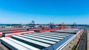 Vue aérienne du port de Brest et zone industrielle, bâtiments industrie bretonne — featured UIMM Brest